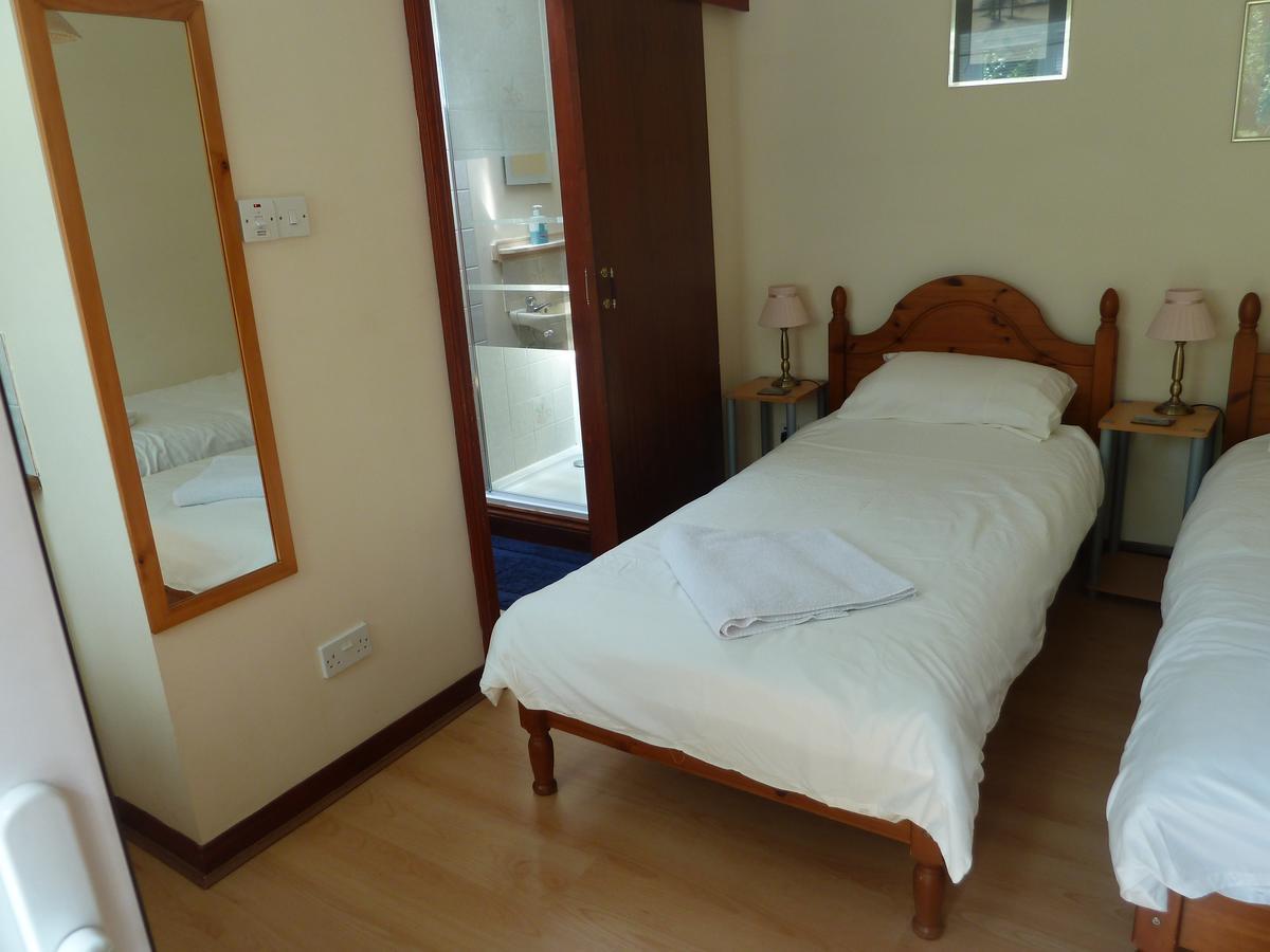 Hillside Self Catering Bed & Breakfast Salisbury Exterior photo