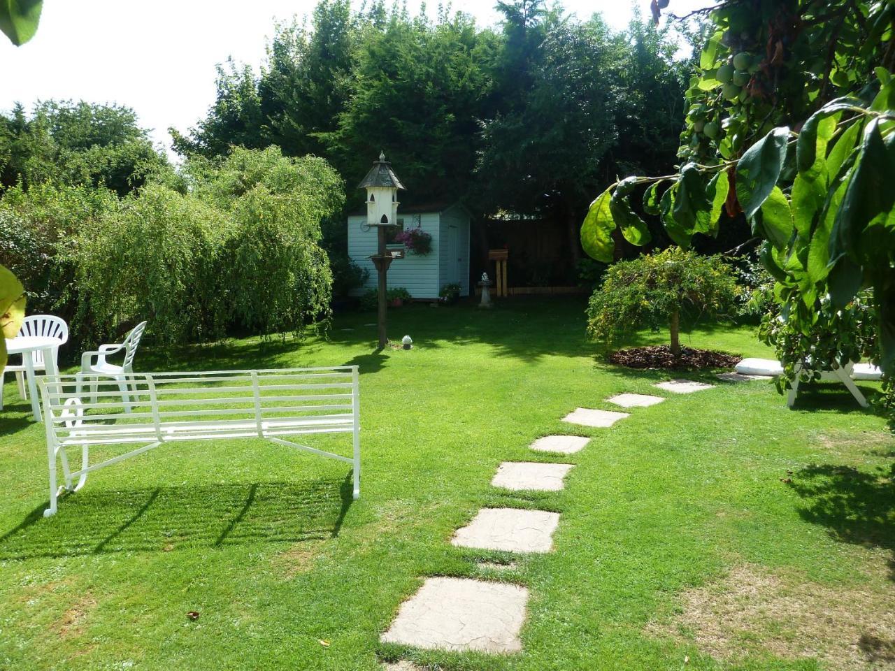 Hillside Self Catering Bed & Breakfast Salisbury Exterior photo