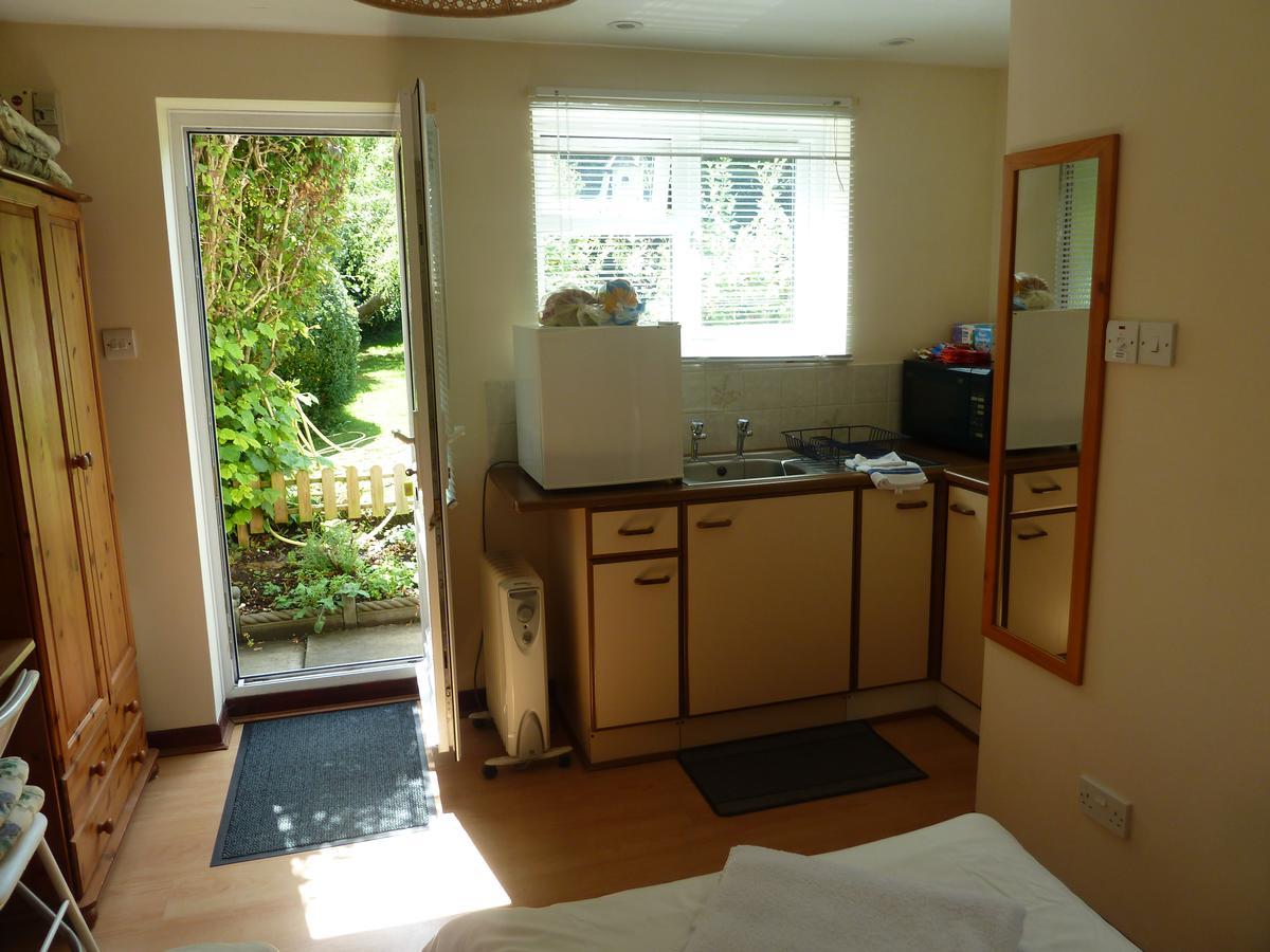 Hillside Self Catering Bed & Breakfast Salisbury Exterior photo